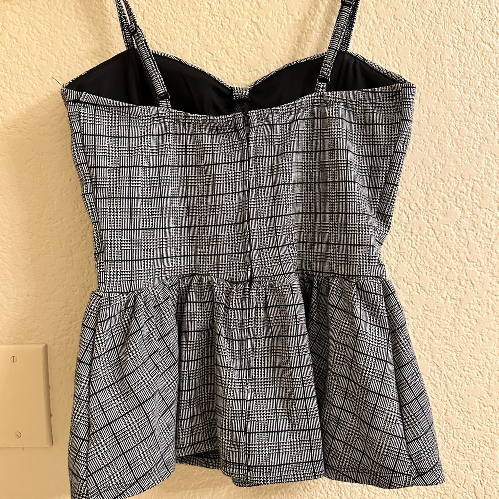 Cute Ruffled Plaid Top - Picture 2 of 5